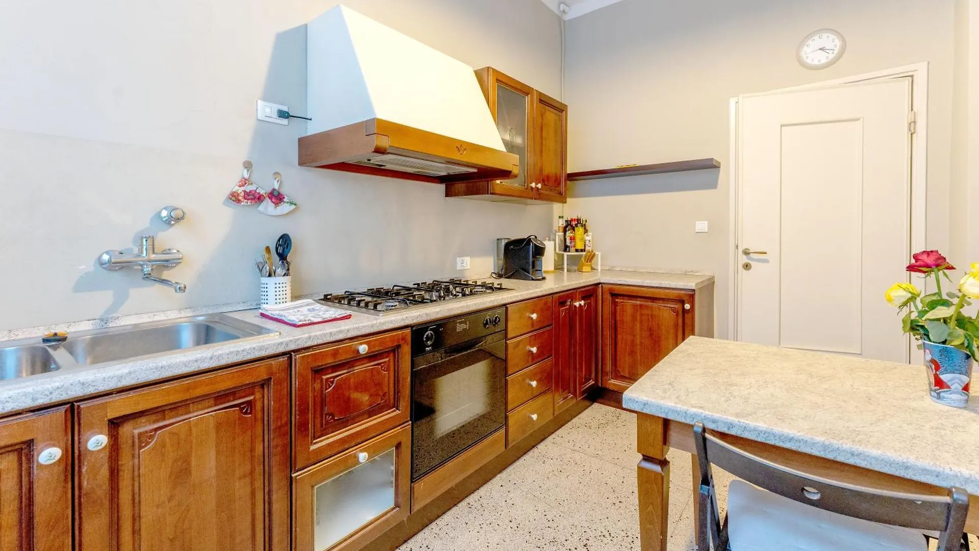 Apartment In Isola Garibaldi location