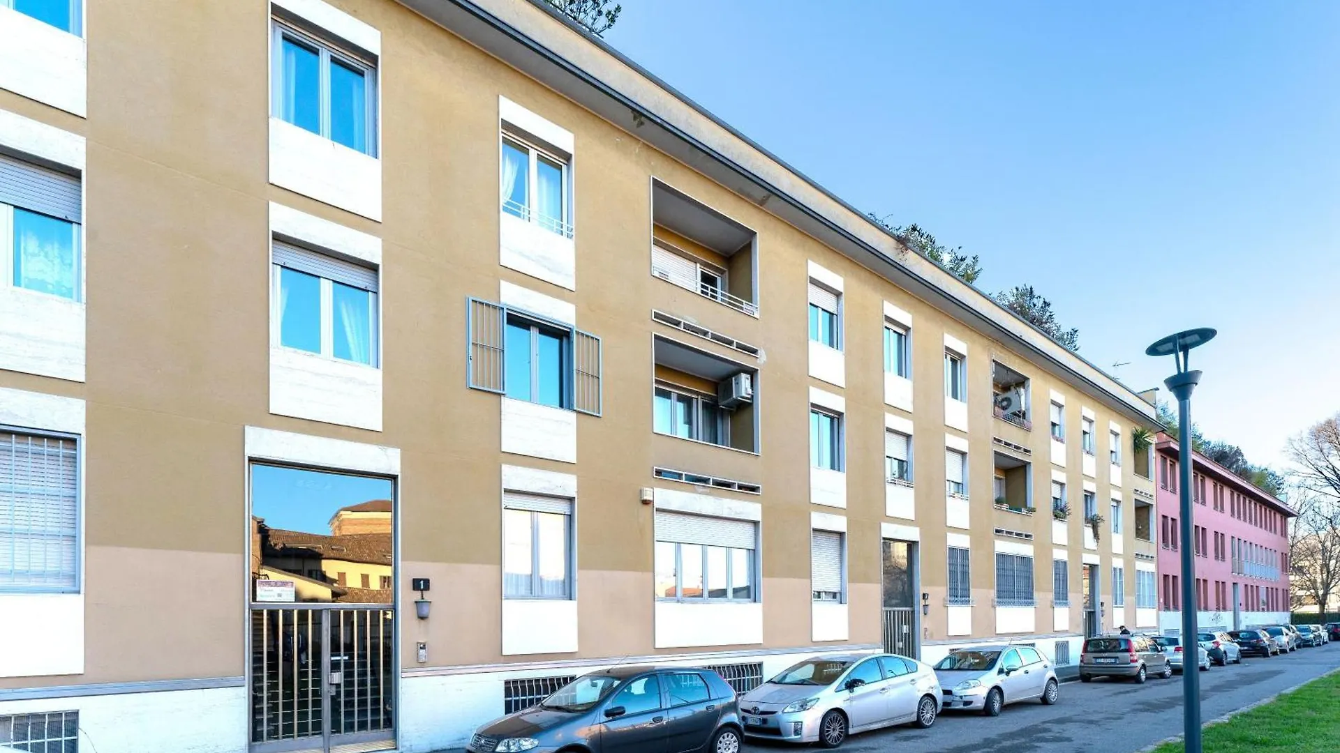 Apartment In Isola Garibaldi Milan